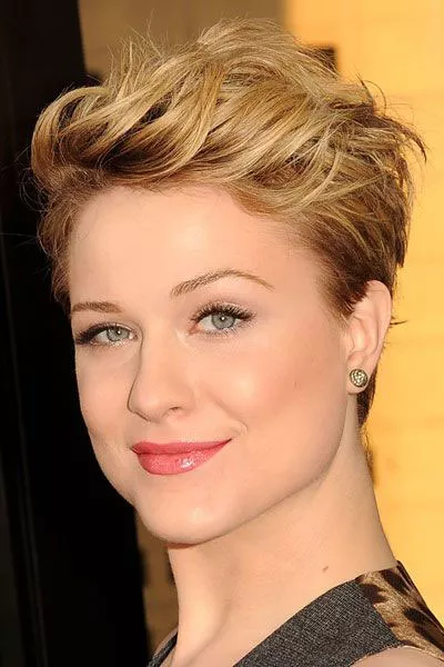 Pixie Cut With Highlights