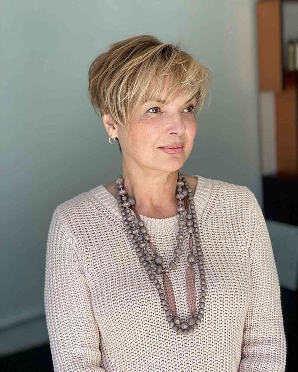 Pixie Cut With Highlights