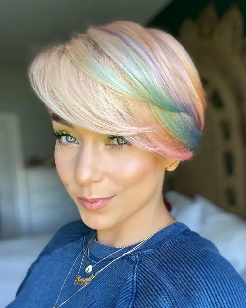 Pixie Cut With Highlights